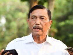 Luhut Sentil Ganjar Soal Jenderal Yang Dukung Prabowo, Luhut: yang Mencla-mencle Dia