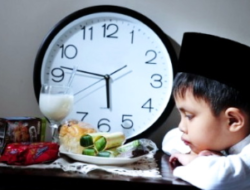 Mengajarkan Anak untuk Berpuasa dengan Kuat dan Bermakna