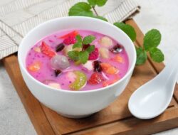 Resep Praktis Es Buah Segar untuk Menyegarkan Saat Berbuka Puasa
