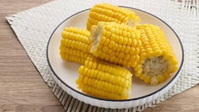 7 Manfaat Jagung Rebus untuk Kesehatan dan Kecantikan
