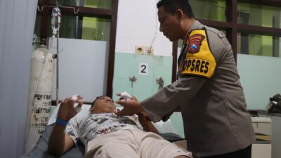 Bubarkan Tawuran di Probolinggo, 2 Polisi Kenak Bacok