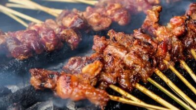 Efek Makan Sate Kambing Berlebihan, Begini yang Perlu Kalian Ketahui