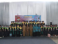 Congrats, Ratusan Ibu-ibu di Probolinggo Wisuda