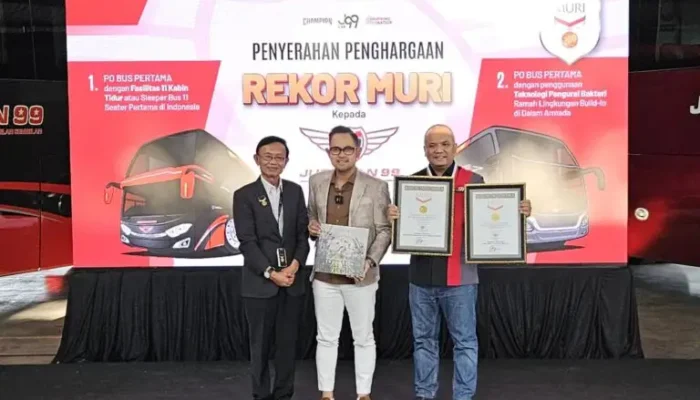 Pria Kelahiran Probolinggo Raih Dua Rekor MURI Dalam Bisnis Bus
