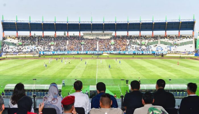 Pertandingan Perdana Piala Presiden, Jokowi: Makin Banyak Kompetisi, Makin Baik