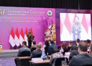 Jokowi Membuka Pameran Kelapa Internasional di Surabaya