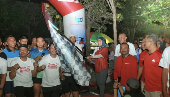 Ribuan Warga Probolinggo Padati Fun Night Run 2024 di Alun-alun Kraksaan