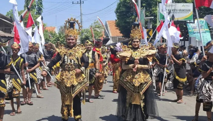 Penutupan Hari Kemerdekaan, Pemkab Probolinggo Adakan Pawai Budaya