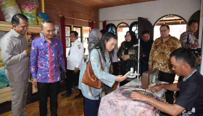 Komisi VII DPR RI Dorong Kemajuan Industri Sasirangan di Banjarmasin, Begini Kata Kaisar Abu Hanifah