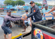 Pulau Gili Ketapang Dilanda Krisis Air, Bantuan Mengalir dari DPRD Probolinggo