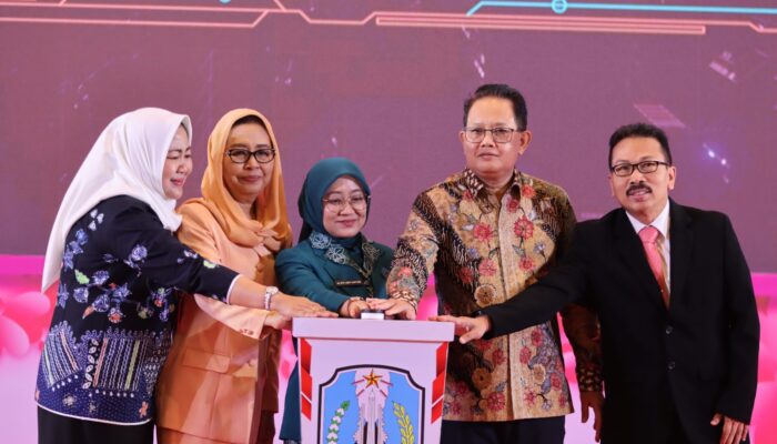 Peringatan Hari Ibu ke-96 Digelar Meriah di Gedung Dyandra Surabaya
