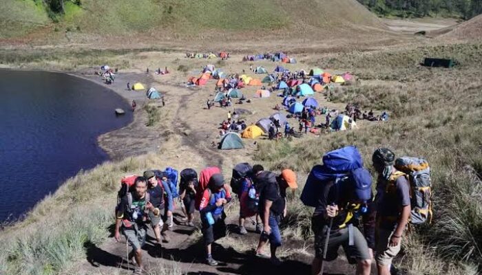 Gunung Semeru dan Ranu Kumbolo Kembali di Buka, Ada Tarif dan Aturan Baru yang Wajib Kamu Tahu
