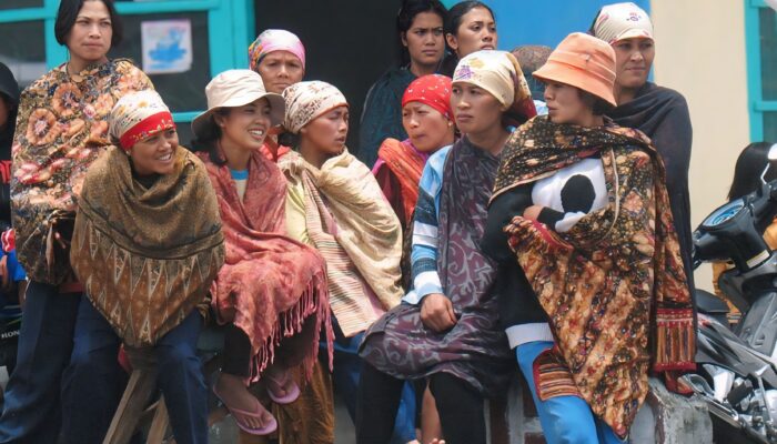 Mengenal Suku Tengger, Pelestari Tradisi di Lereng Bromo