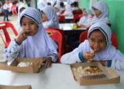 Program Makan Bergizi Gratis Akan Dimulai Serentak 6 Januari 2025