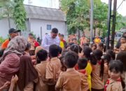 HUT ke-17 Partai Gerindra, Reno Handoyo Gelar Makan Bergizi Gratis untuk Siswa SD di Probolinggo