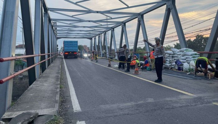 Jembatan Rusak di Pajarakan Probolinggo Selesai Diperbaiki, Lalu Lintas Kembali Lancar