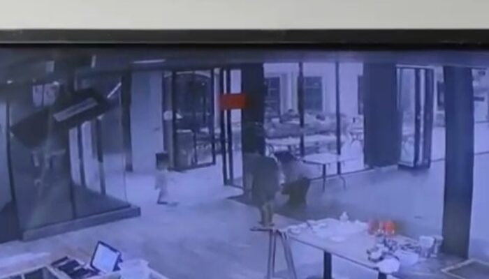 Gelang Emas Rp6 Juta Milik Warga Probolinggo Hilang di Kafe Malang, Diduga di Temukan Oleh Pasutri