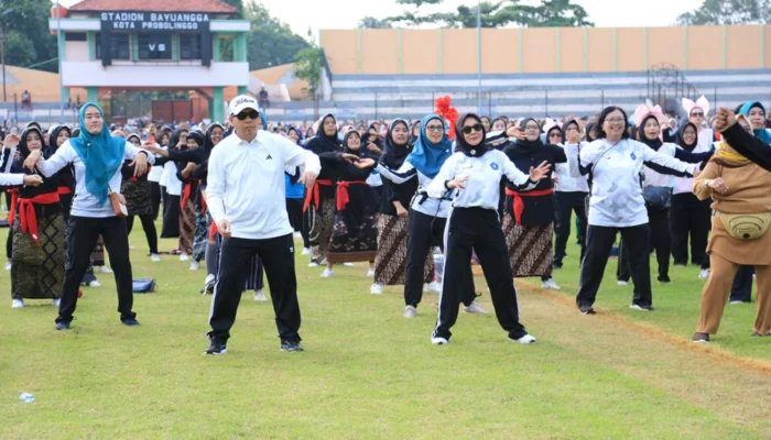HKG PKK ke-53, Wali Kota Probolinggo dan Kader PKK Meriahkan Senam Massal