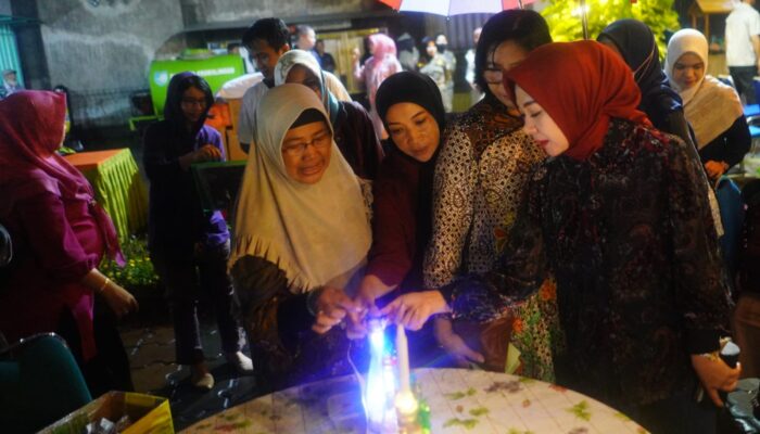 Beautea Light Festival, Kolaborasi PKK Probolinggo Edukasi Warga Lewat Seni Daur Ulang