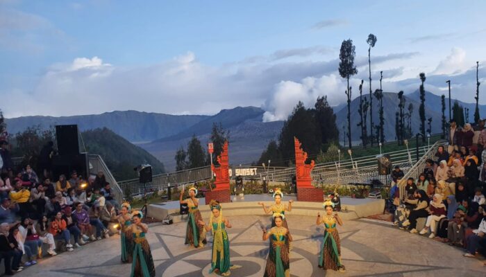 Bromo Sunset Music and Culture Edisi Ketiga Banjir Pengunjung, Seruni Point Kembali Bergema