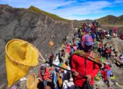 Yadnya Kasada Upacara Sakral di Gunung Bromo yang Menjadi Warisan Leluhur Suku Tengger