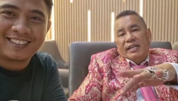 Hotman Paris Beri Pesan Kepada Pemuda Probolinggo Untuk Belajar Tidak Nyinyir dan Belajar Kesuksesan