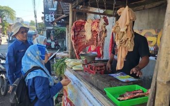 Waspada Daging Campuran, Pemkab Probolinggo Lakukan Pemeriksaan di Pajarakan