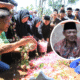 Ribuan Warga Antarkan Mantan Wali Kota Probolinggo ke Peristirahatan Terakhir