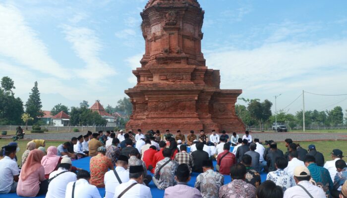 Doa Bersama di Candi Jabung, Pemkab Rangkul Mahasiswa dan Tokoh Masyarakat