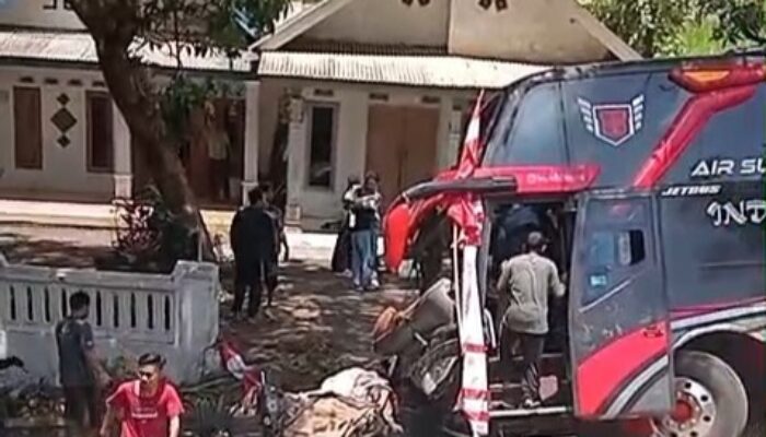 Rem Blong, Bus Pariwisata di Lumbang Probolinggo Renggut Korban Jiwa