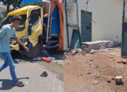 CCTV Rekam Detik-Detik Truk Tabrak Pagar di Maron Kidul Probolinggo