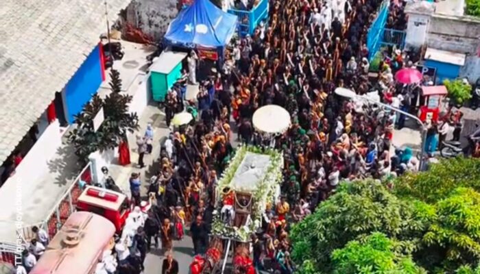 Kirab Pemakaman Raja Keraton Surakarta  Pakubuwana XIII ke Imogiri