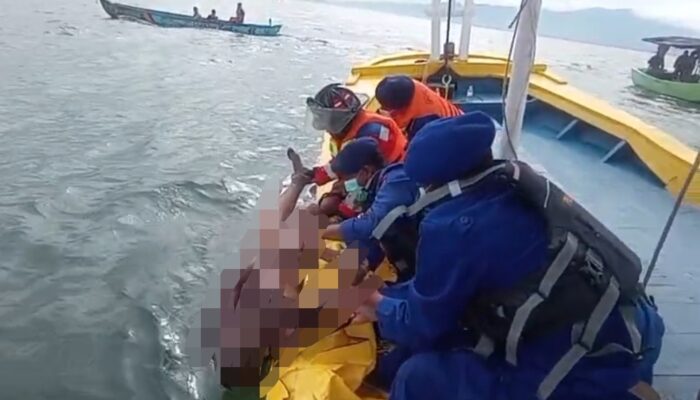 Mayat Nelayan Ditemukan Mengapung di Perairan Probolinggo, Diduga Hilang Saat Mencari Udang