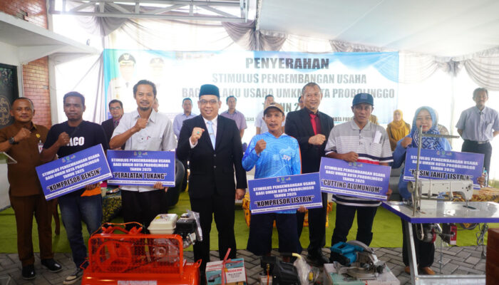 Ratusan UMKM Probolinggo Dapat Bantuan Peralatan Produksi