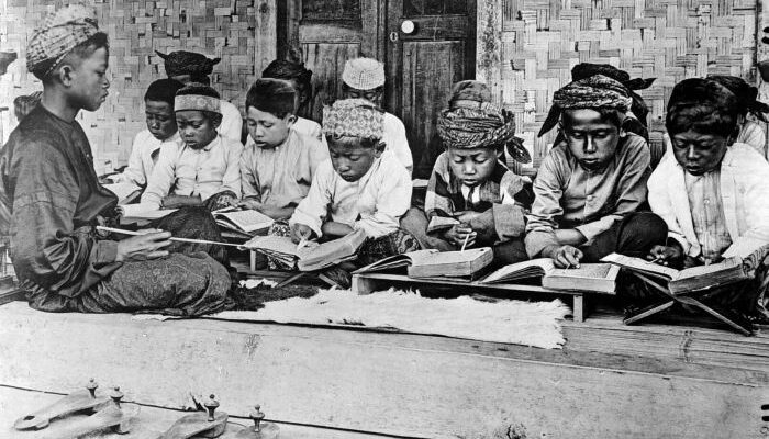 Sejarah Masuknya Islam ke Indonesia Menurut Para Ahli