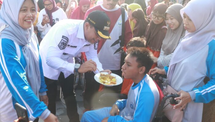 Jalan Sehat Inklusif Warnai Peringatan Hari Disabilitas Internasional di Probolinggo