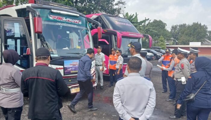 Antisipasi Lonjakan Wisatawan, Bus Pariwisata ke Bromo Dirampcheck Ketat