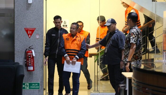 KPK Tetapkan Bupati Pati dan Tiga Kades Tersangka OTT