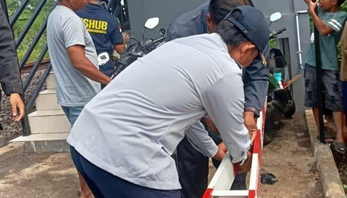 Perlintasan Rawan Laka Diperkuat, Dishub Probolinggo Terima Pos Jaga dari Provinsi