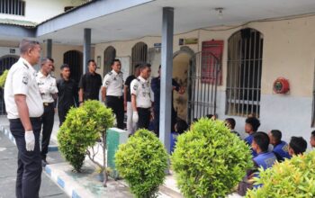 Rutan Kraksaan Perketat Pengawasan, Blok Hunian Digeledah