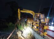 Ancaman Banjir Mengintai, BPBD Probolinggo Bersihkan Hulu Sungai Gending