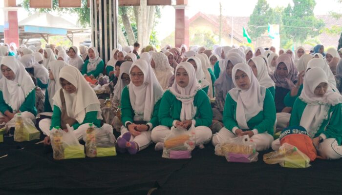 Wamenperin Faisol Riza Gelar Doa Bersama Perempuan Nahdliyin Sambut Abad ke-2 NU