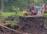 Jembatan Pakuniran Putus, Pemkab Probolinggo Siapkan Jembatan Sementara