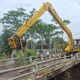 Pemkab Probolinggo Kerahkan Excavator Bersihkan Sungai Kertosono Pasca Banjir