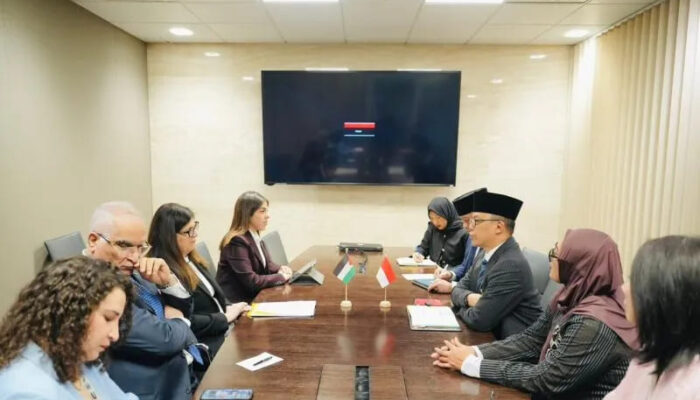 Menlu Tegaskan Peran Aktif Indonesia dalam Misi Perdamaian Palestina
