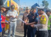 Tekan Angka Kecelakaan di Probolinggo, Kendaraan Dicek Ketat di Exit Tol Leces