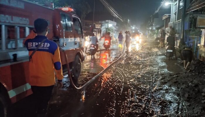 Diguyur Hujan Tanpa Henti, 33 KK di Probolinggo Diterjang Banjir