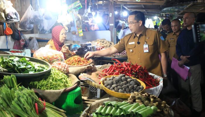 Pemkot Probolinggo Pantau Pasar dan SPBU Jelang Idulfitri, Pastikan Stok Aman