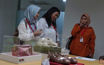 KPK Lelang Aset Koruptor Rp26,2 Miliar, Mulai iPhone hingga Gudang