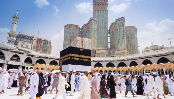 Konflik As-Israel, Jemaah Umrah Asal Jatim belum Bisa Pulang ke Tanah Air